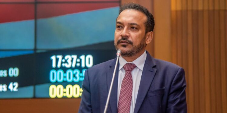 Deputado Estadual Junior Cascaria, anuncia pré-candidatura à prefeitura de Pedreiras!