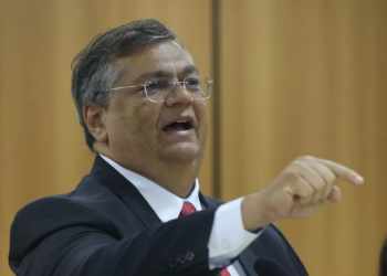 Flávio Dino diz que STF e governo vão regular internet na MARRA