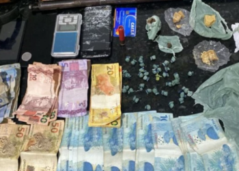 Mãe e filho são presos suspeitos de tráfico de drogas em Santa Luzia do Paruá