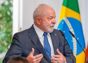 Lula diz que estuda como baratear carros: ‘R$ 90 mil não é popular’