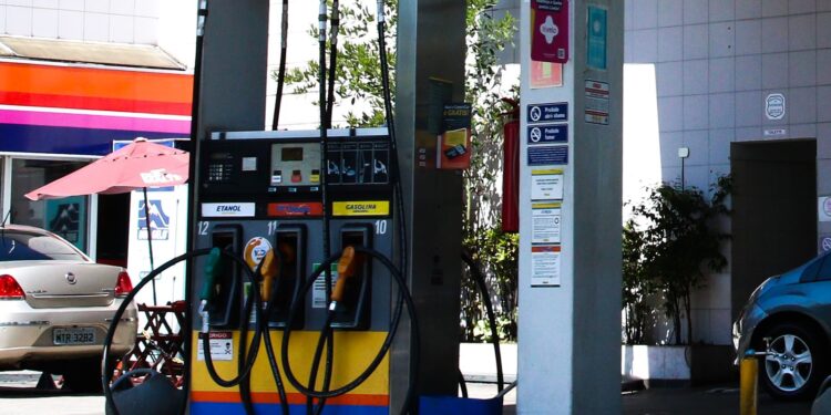petrobras-reduz-precos-da-gasolina-em-5,3%-e-do-glp-em-3,9%