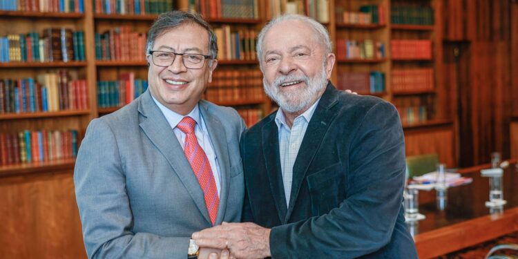 lula-e-presidente-da-colombia-se-reunem-para-discutir-amazonia