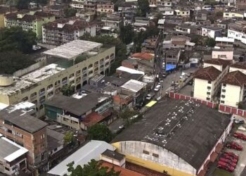 escola-publica-bilingue-e-cenario-de-documentario-sobre-adolescencia