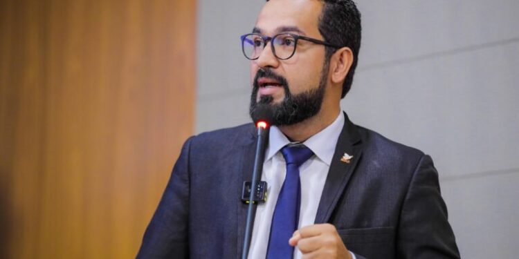 Quem Enfrenta o ” VELHO SISTEMA” Paga o Preço: A Saída Precoce de Wesley Sousa da Câmara Municipal de São Luís