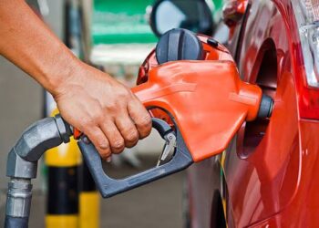 Petrobras eleva preços da gasolina e gás de cozinha: impacto direto no bolso do brasileiro