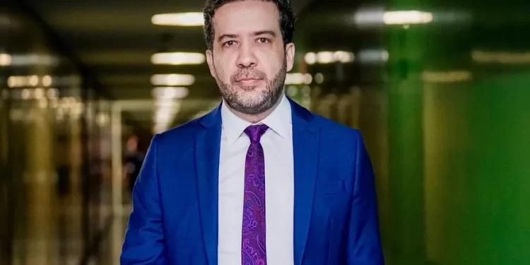 IMPUNIDADE: Após rachadinha, André Janones faz acordo com PGR e vai apenas devolver R$ 131 mil