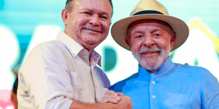 A conversa ao “pé de ouvido” de Lula e Brandão